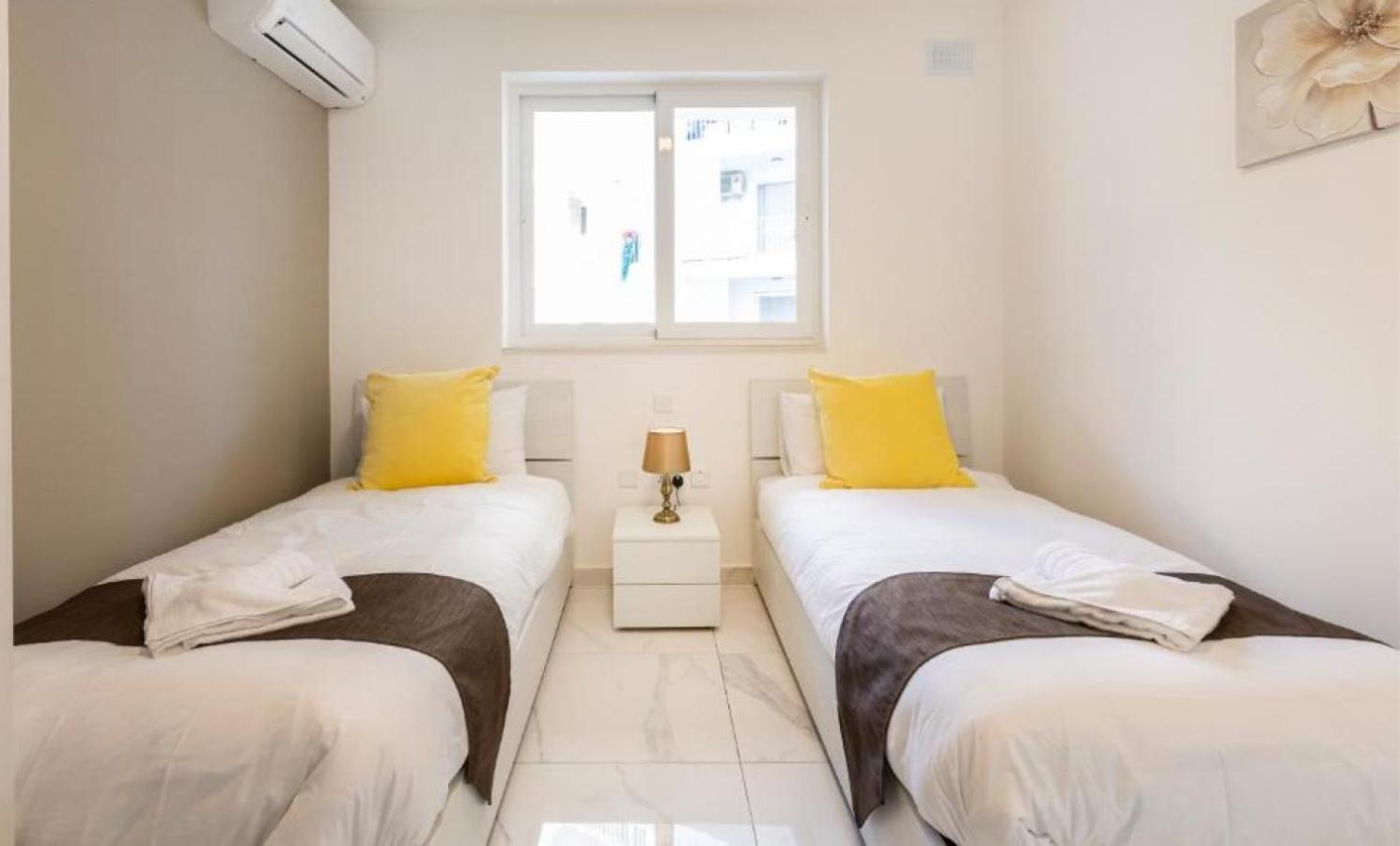 Emerald Suite St. Paul's Bay Ngoại thất bức ảnh