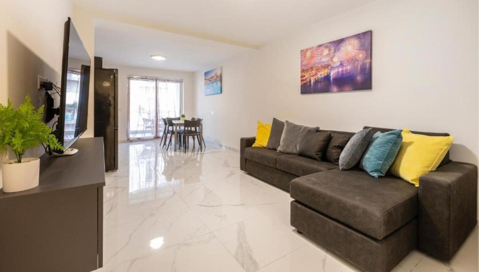 Emerald Suite St. Paul's Bay Ngoại thất bức ảnh